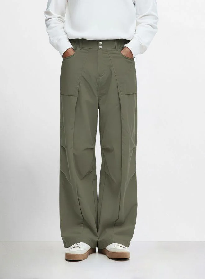 The Indian Garage Co Men Loose Fit Solid Cross Pocket Mid-Rise Trousers